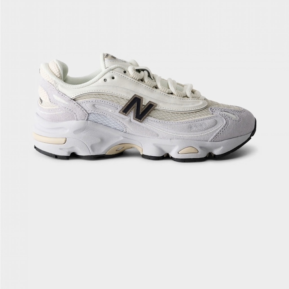 New Balance Grey and Black Classics